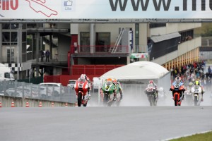 0182_Moto3_start