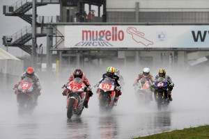 0243_Sbk_Race1_start